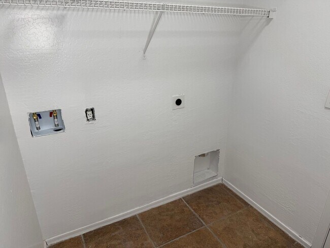 Building Photo - 3922 N Creosote Ct