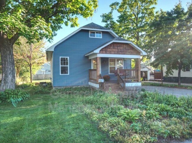 Building Photo - Charming 4 Bedroom, 1 Bathroom Home For Rent