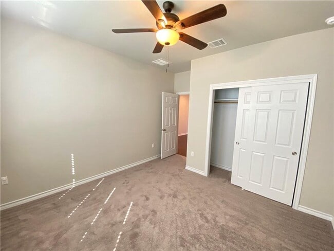 Building Photo - 5904 Daly Dr