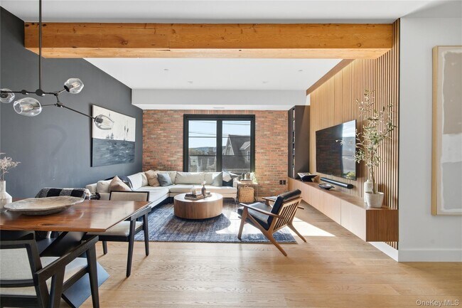 Building Photo - 50 Chestnut St