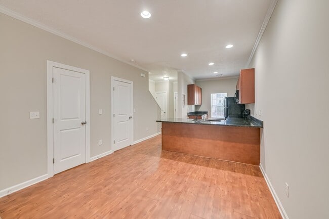 Building Photo - Adderman Point- 2 bed/2.5 bath Apartment