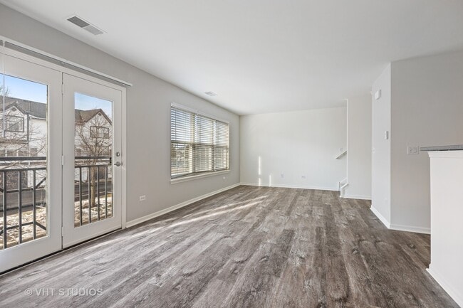 Building Photo - 345 Mendelson Ct