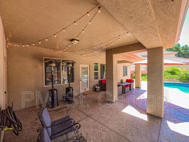 Building Photo - 2478 E Springs Dr