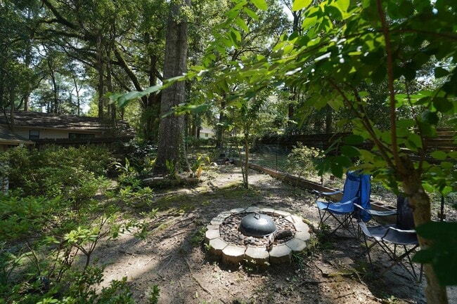 Building Photo - 4472 Bay Shore Cir