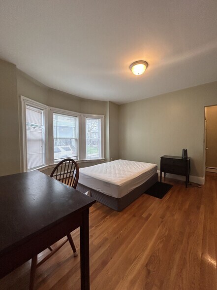 Primary Photo - 17 Wadsworth St