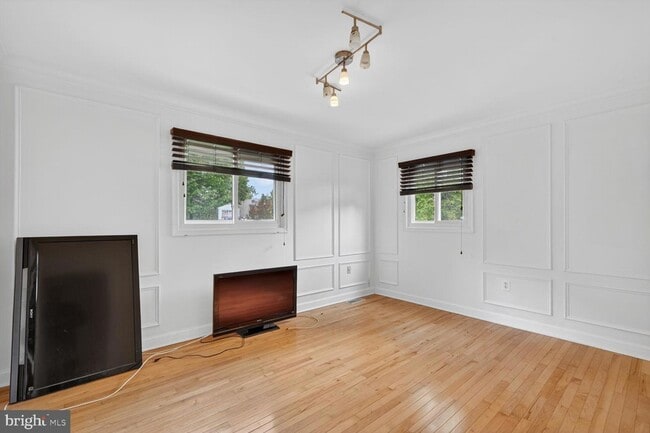 Building Photo - 9534 Braddock Rd