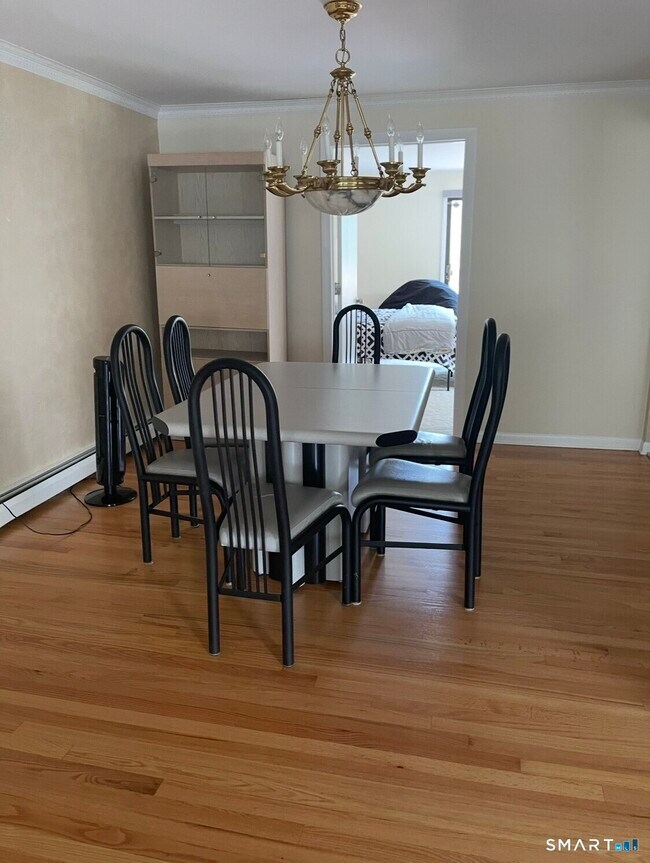 Building Photo - 131 Old Elm Rd