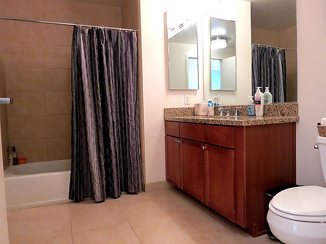 Bathroom - 175 W St James St
