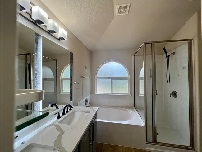 Building Photo - 309 Riverine Way