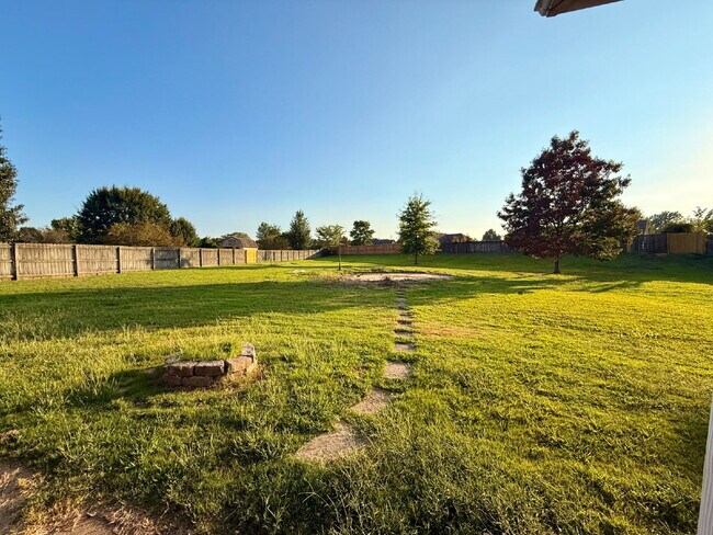 Building Photo - Room to Spread Out! 3-Bedroom Atoka Home with Bonus Room & Fenced Yard