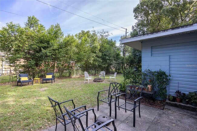 Building Photo - 601 NW 34th Ter
