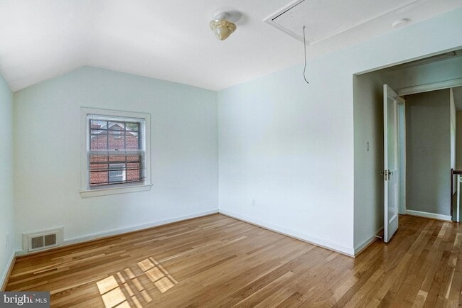 Building Photo - 110 S Woodrow St
