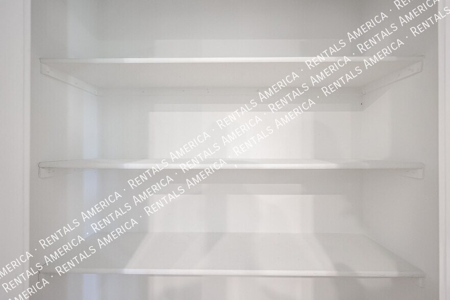 Building Photo - 7857 N 79th Ave