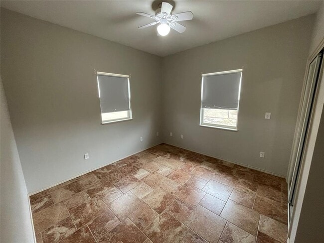 Building Photo - 10106 Schmidt Ln