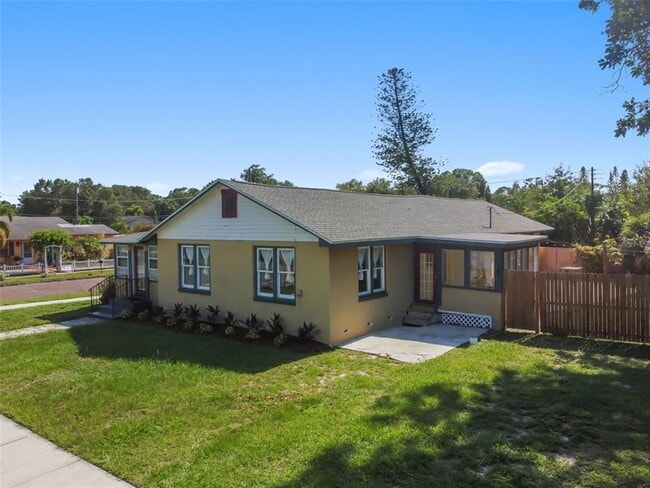 Building Photo - 1925 52nd St S