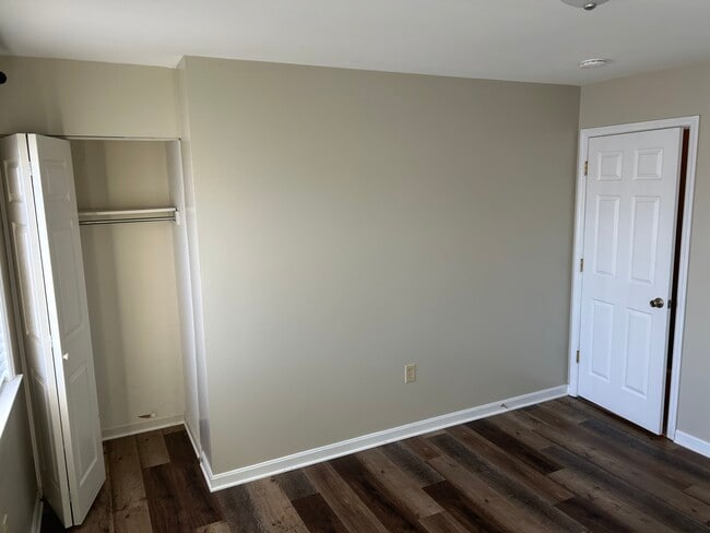 Building Photo - 320 Mt Vernon Rd