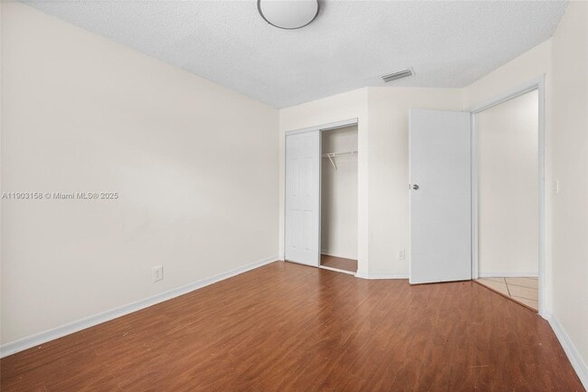 Building Photo - 9601 Dunhill Dr