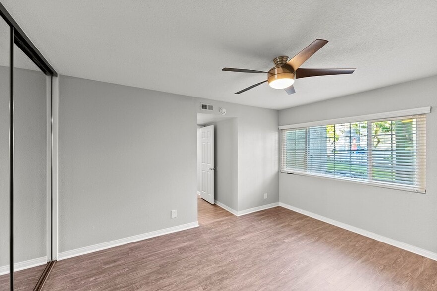 Building Photo - Sherwood Apartment Homes