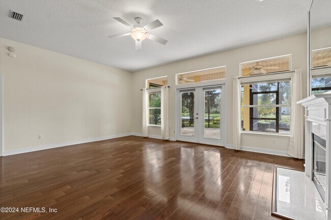 Building Photo - 293 Edge of Woods Rd