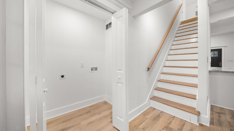 Building Photo - 55 Reed St NE