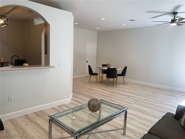 Building Photo - 15780 Portofino Springs Blvd