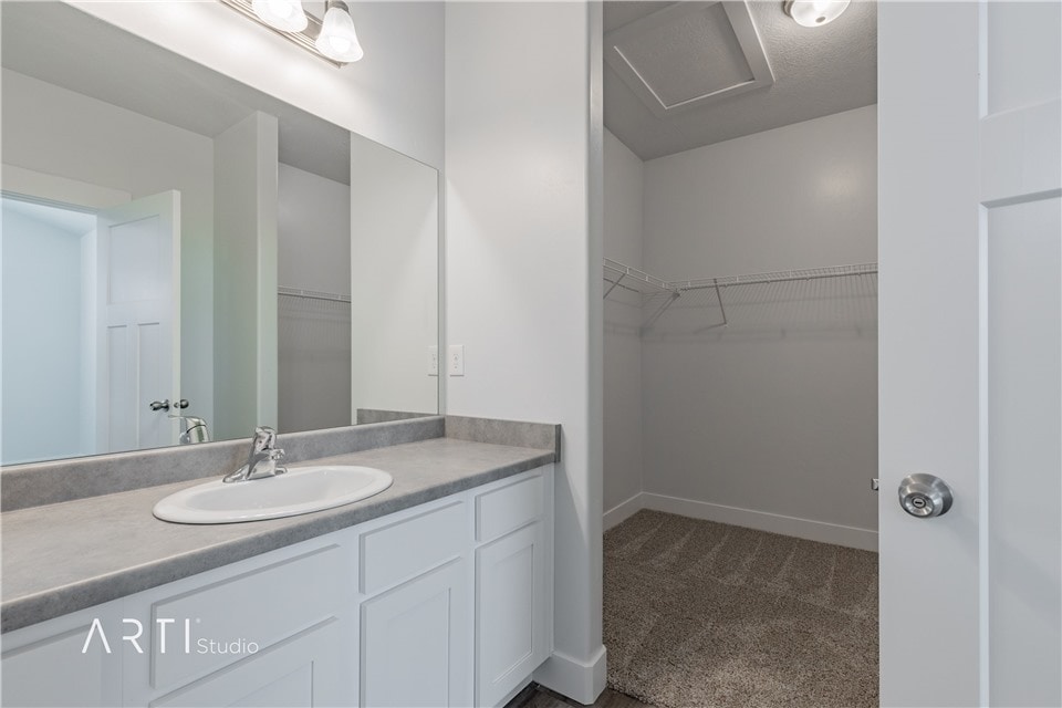 Master Bath - 1813 W Newcastle Ln