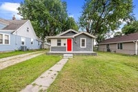 Building Photo - 3 Bedroom 1 Bath 2 Stall Detached Garage