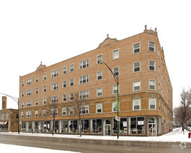 Building Photo - 1544 W Glenlake Ave.