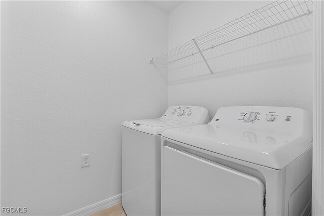 Building Photo - 15185 Bluffton Ln