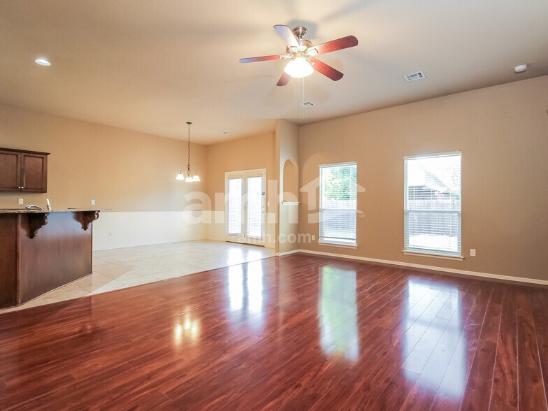 Building Photo - 9041 East 138th St S