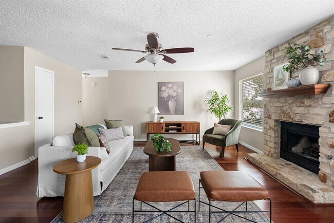 Building Photo - 8303 Wexford Dr