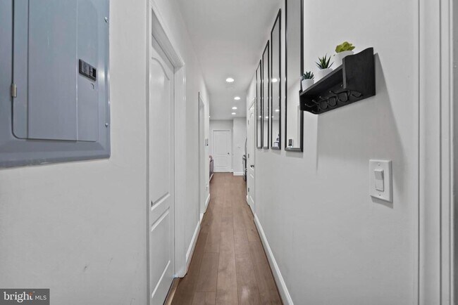 Building Photo - 1363 Childress St NE