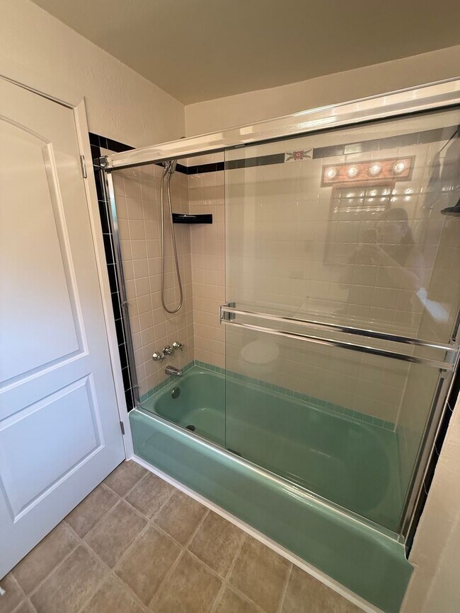 Building Photo - 3 Bedroom/ 2 bathroom Home in Cotati