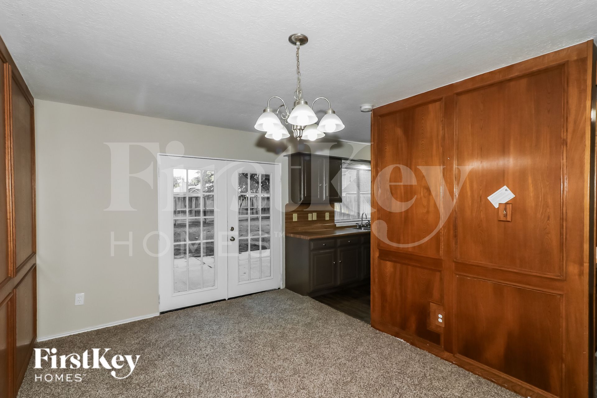 Building Photo - 15310 Meadow Village Dr