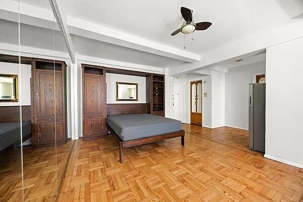 Building Photo - 140 E 40th St