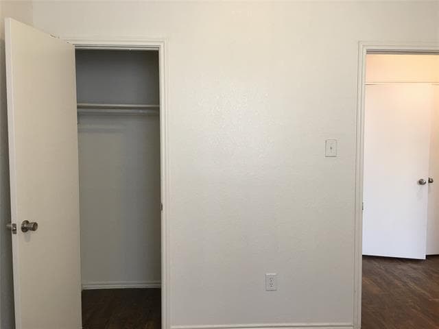 Building Photo - 10328 Woodleaf Dr