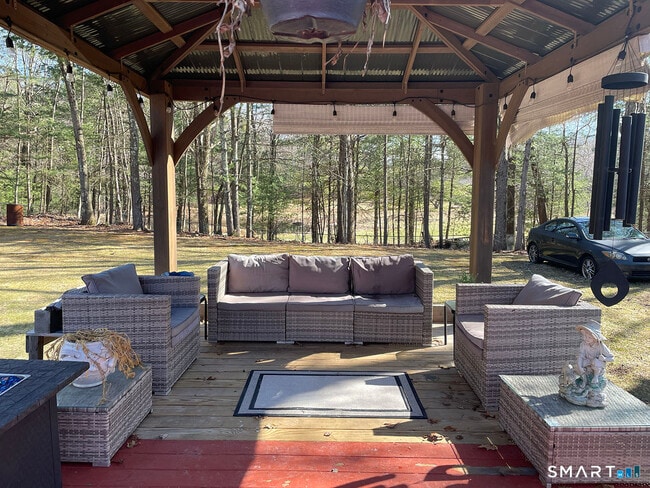 Building Photo - 121 S Main St