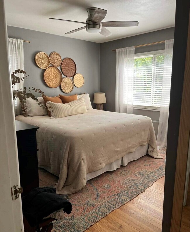 Building Photo - 1330 Wells Ave