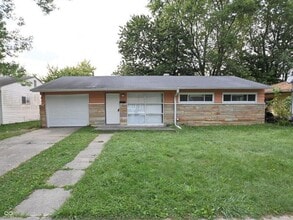 Building Photo - 4940 Leone Dr