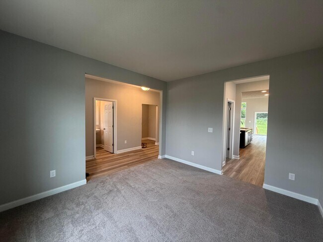 Building Photo - 9630 Lennon Ln