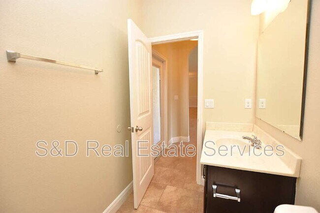 Building Photo - 1977 Wind Meadows Dr