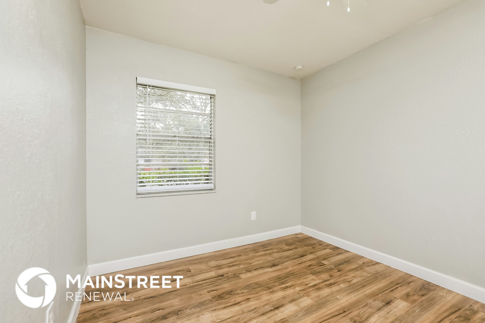 Building Photo - 261 Dogwood Ave