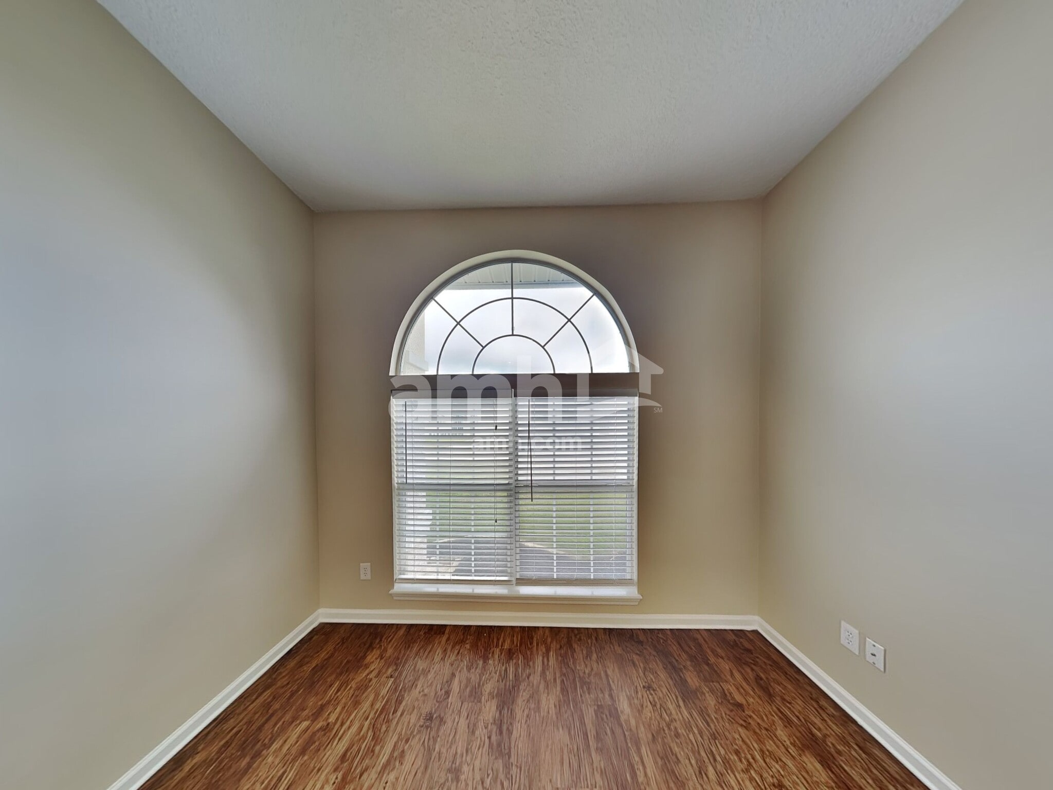 Building Photo - 1745 Pickwick Pl