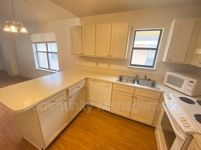 Building Photo - 5131 Butter Creek Ln