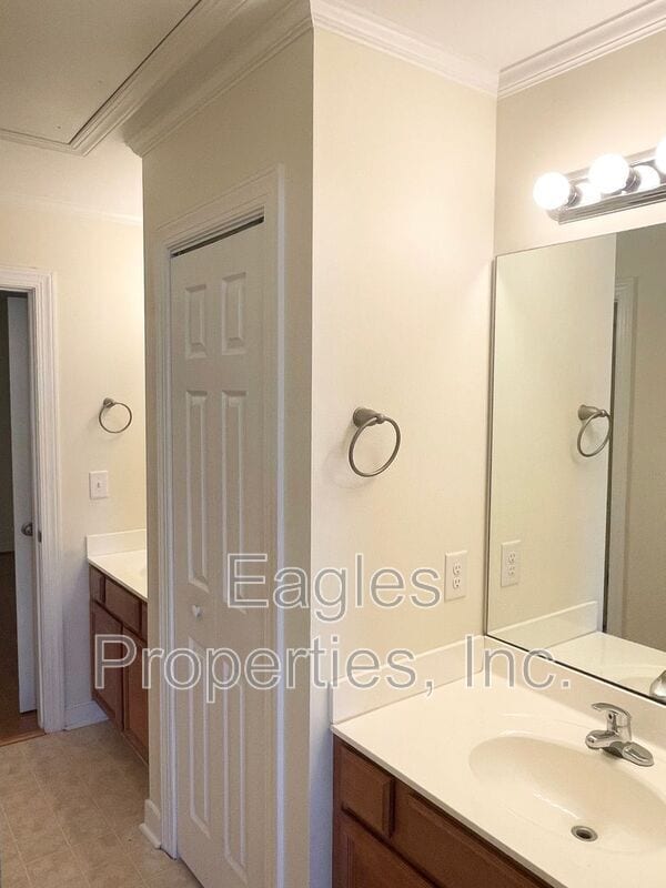 Building Photo - 2717 Hatteras Dr