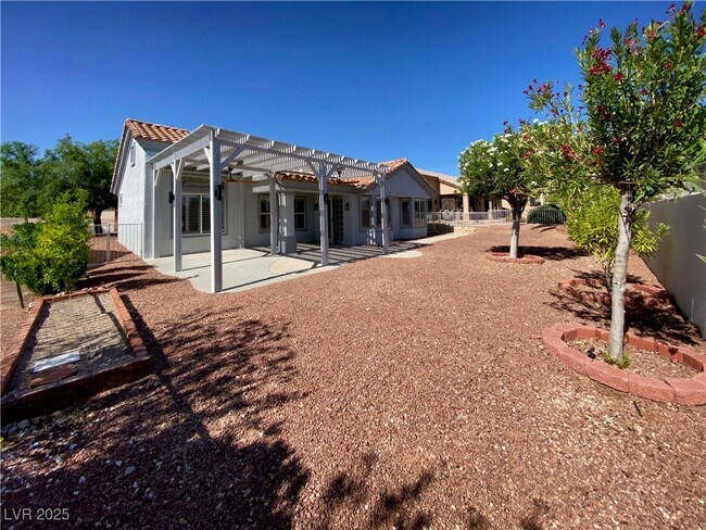 Building Photo - 10420 Villa Ridge Dr