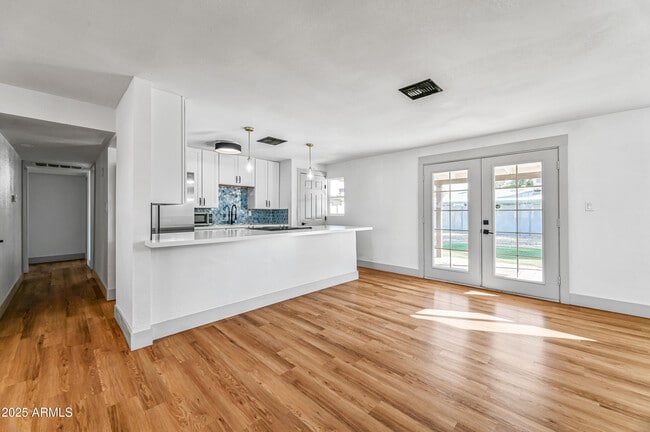 Building Photo - 3639 E Presidio Rd