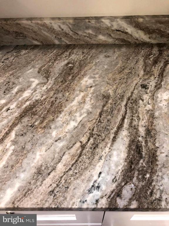 Building Photo - 14 Stonehenge Cir