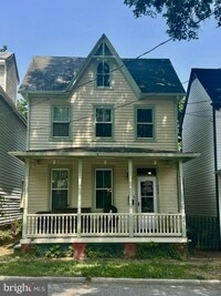 Building Photo - 206 N Mill St