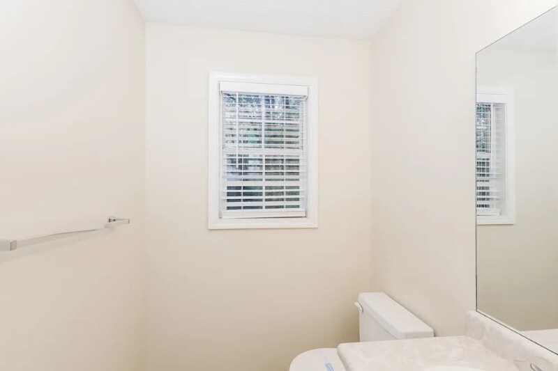 Building Photo - 157 Hayes Cir